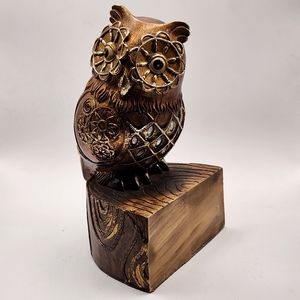 Turtle King Decorative Owl Statue